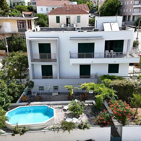 Apartments Turtle Gardens Makarska Exterior photo